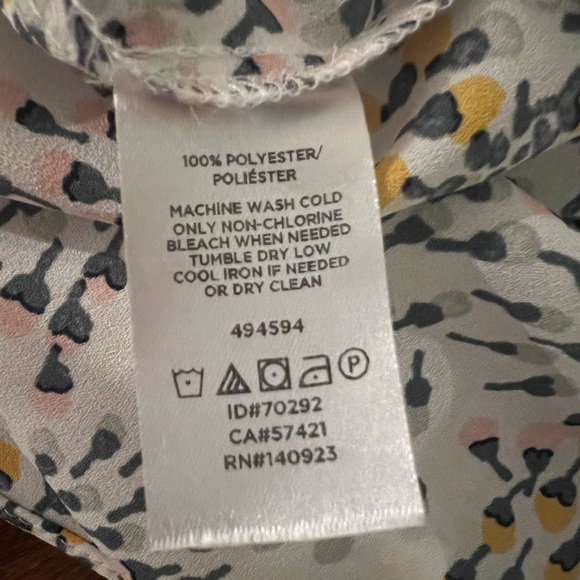 Ann Taylor Loft - sheer sleeveless blouse - size small - Picture 5 of 5